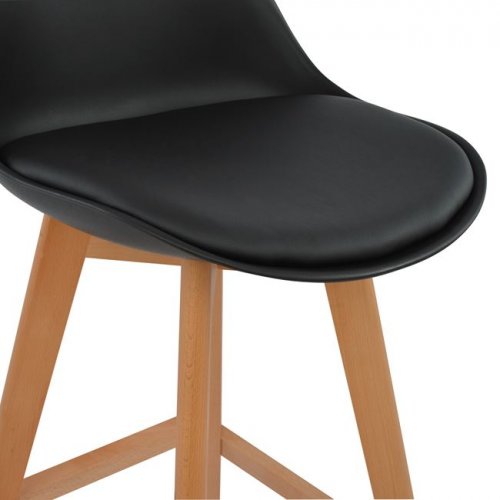 Designer bar stool made of polypropylene | In black