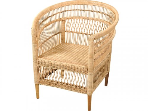 natürlicher Rattanstuhl mit Armlehne