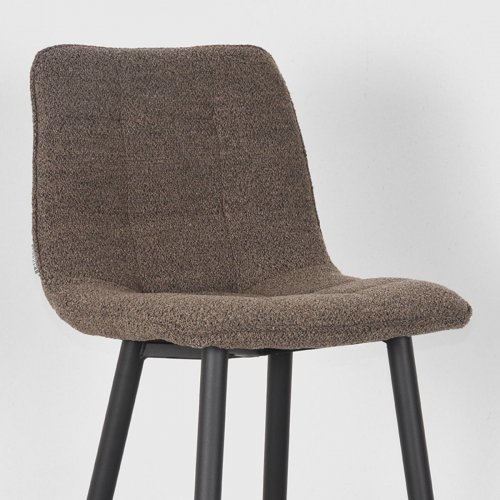 Barhocker "Jelt" in Bouclé in Farbe Braun mit schwarzen Metallbeinen
