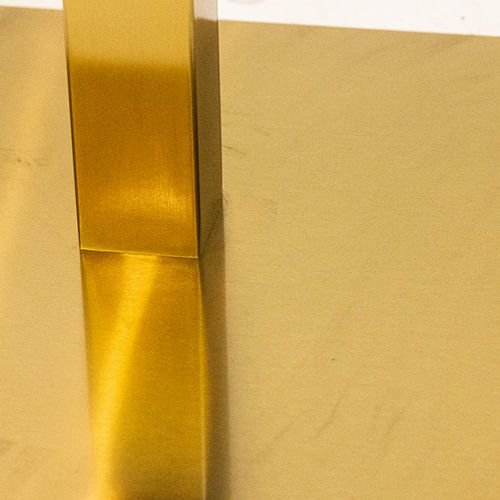 Επιτραπέζια βάση "Dados" από ατσάλι, ύψους 72cm, από μαύρο και χρυσό