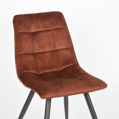 Stuhl "Jelt" in rostfarbigem Samt und schwarzem Metallgestell 45x56x85 cm