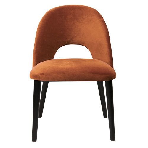 Stuhl "Jyll" aus Samt in Terracotta und Beine aus schwarzer Massiv Buche
