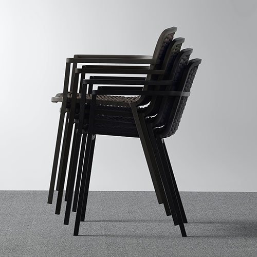 "Tora" armchair in oker rope mesh made of aluminium