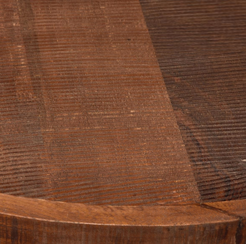 Handgemachter tisch aus akazienholz