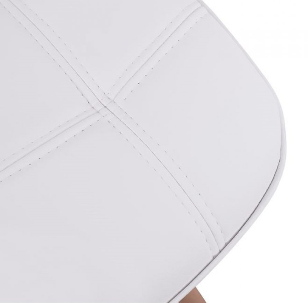 Design Stuhl COSY mit Massivholz Beinen und Kunstleder, in Weiß