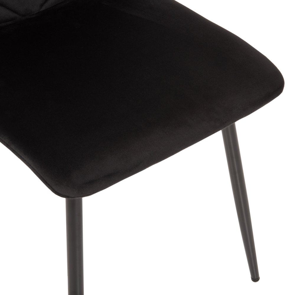 STUHL LATRELL AUS SCHWARZEM SAMT MIT SCHWARZEN METALLBEINEN 43x54x88cm