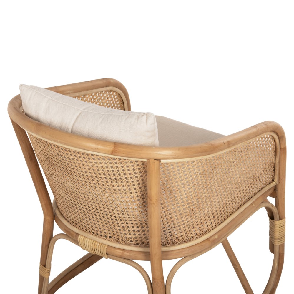 SESSEL NIKO RATTAN IN NATURPOLIERTER FARBE-WEIßE KISSEN 61x72x75-80Hcm
