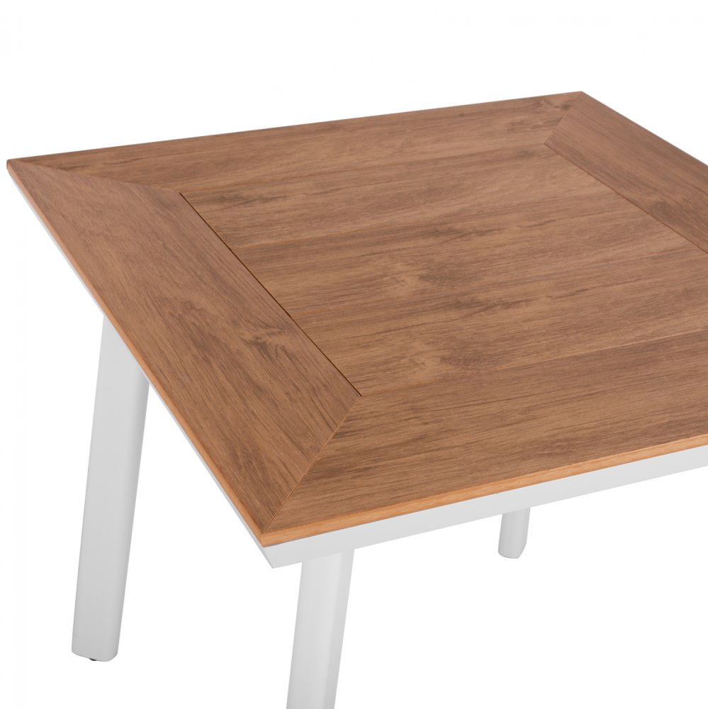 Weißer Aluminiumtisch mit Polywood-oberfläche 80x80xh73 cm.