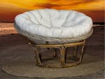 Sessel aus natürlichem Rattan und Kissen