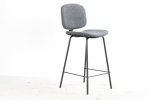 Barhocker "5397" aus grauem Stoff mit Metallbeinen