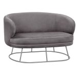 ARIEN Zweisitzer-Sofa in Grauton mit silberner Metallbasis.