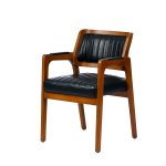 Sessel "Ermioni" aus schwarzem Kunstleder und Holzgestell